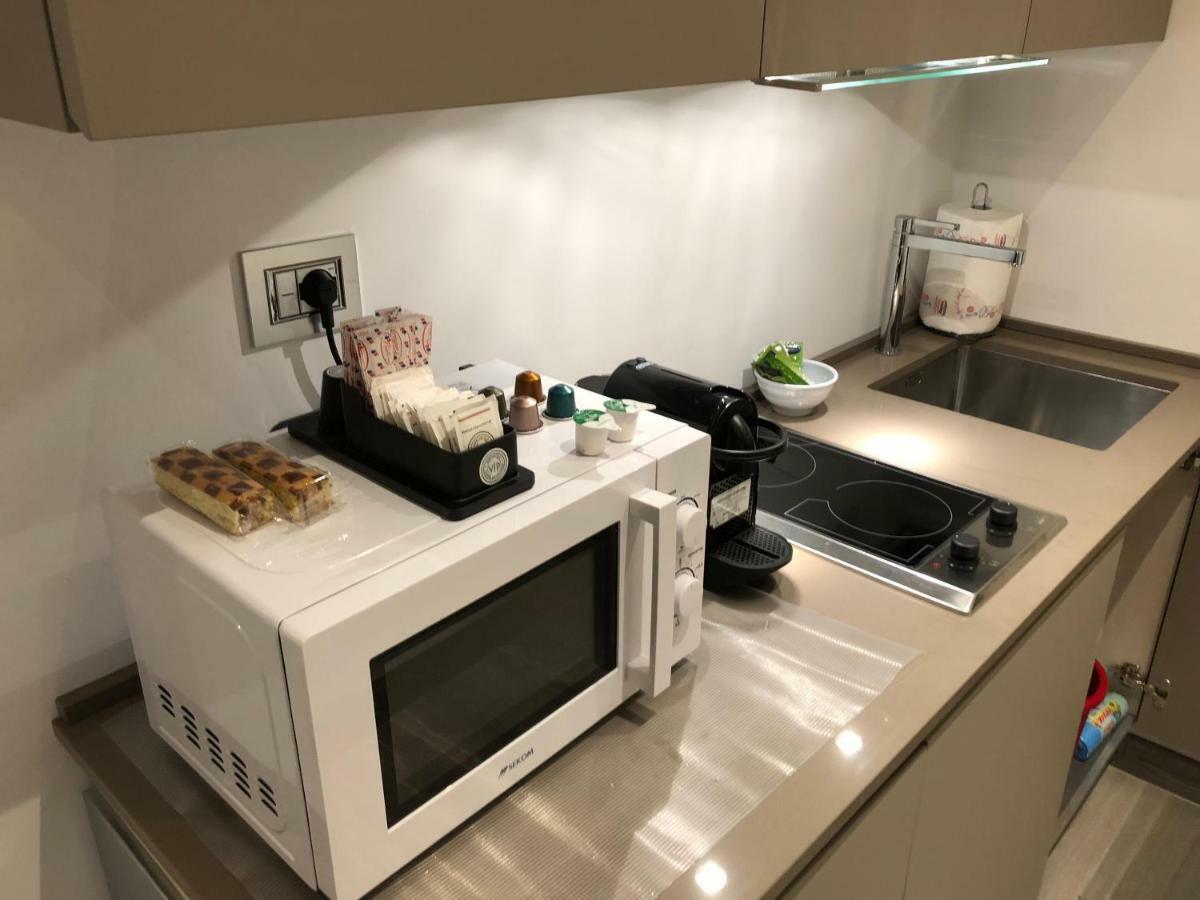 Andrea Luxury Apartments Strada Maggiore Studio 1 Bologna Bagian luar foto