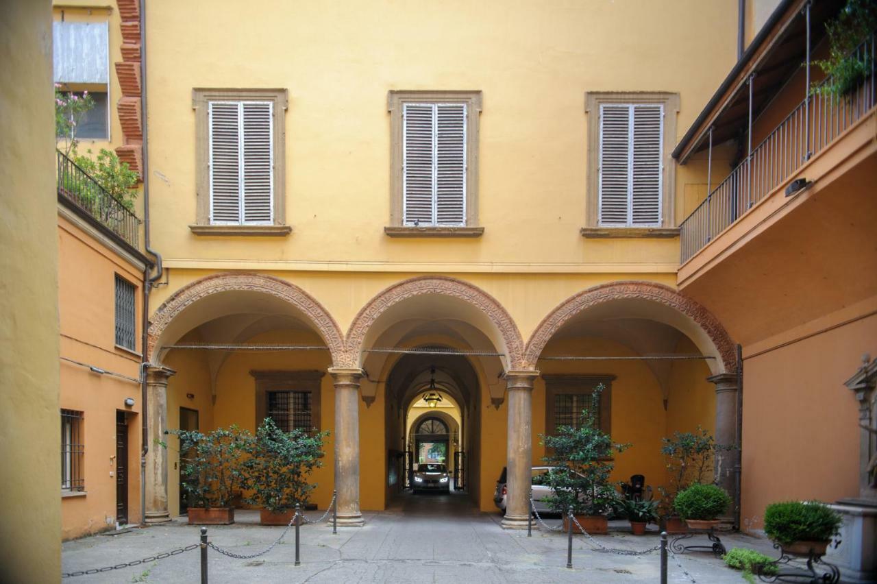 Andrea Luxury Apartments Strada Maggiore Studio 1 Bologna Bagian luar foto