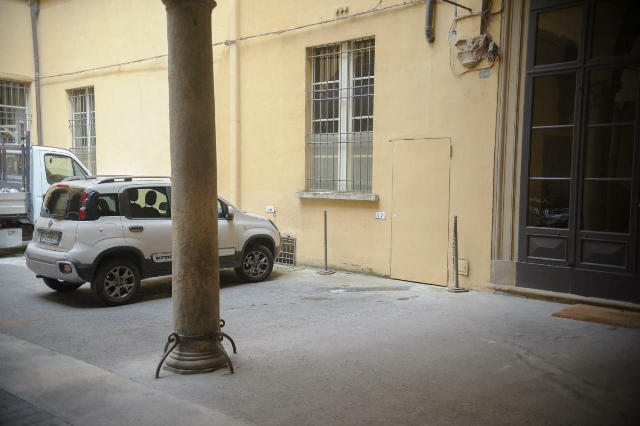 Andrea Luxury Apartments Strada Maggiore Studio 1 Bologna Bagian luar foto
